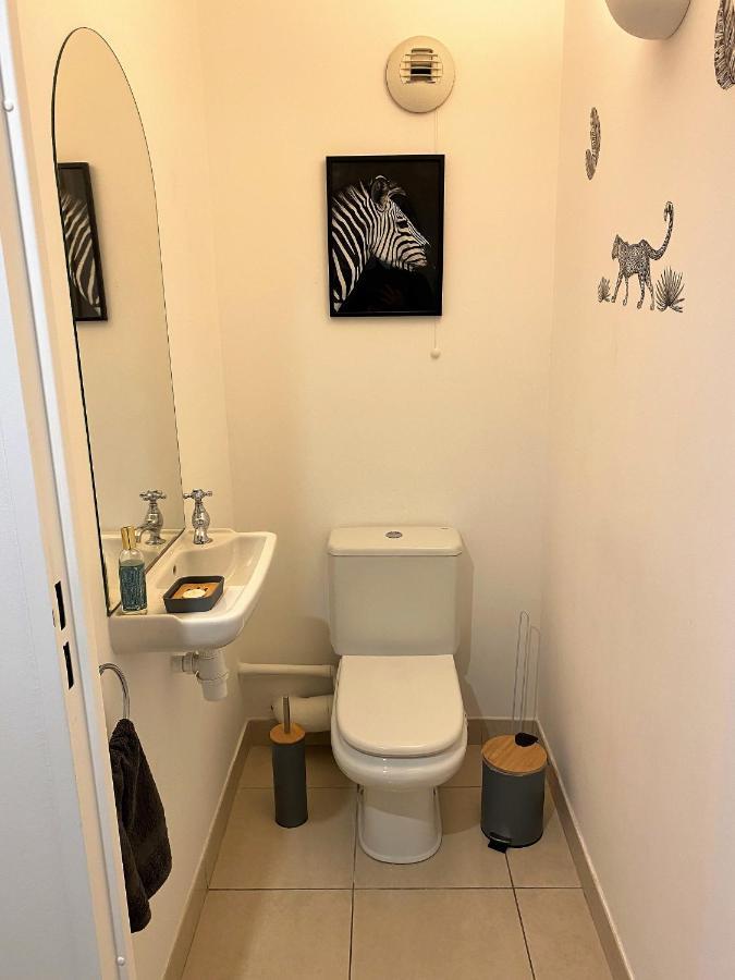 T2 Proche De La Gare, A 10 Minutes A Pieds De La Croisette, Piscine & Parking Dans De Standing Apartment Cannes