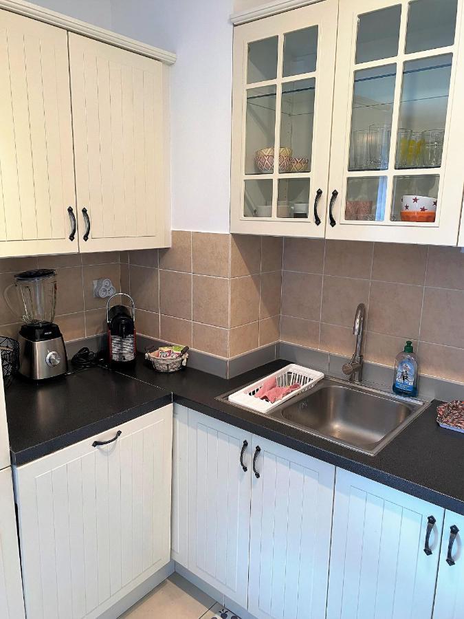 Apartment T2 Proche De La Gare, A 10 Minutes A Pieds De La Croisette, Piscine & Parking Dans De Standing