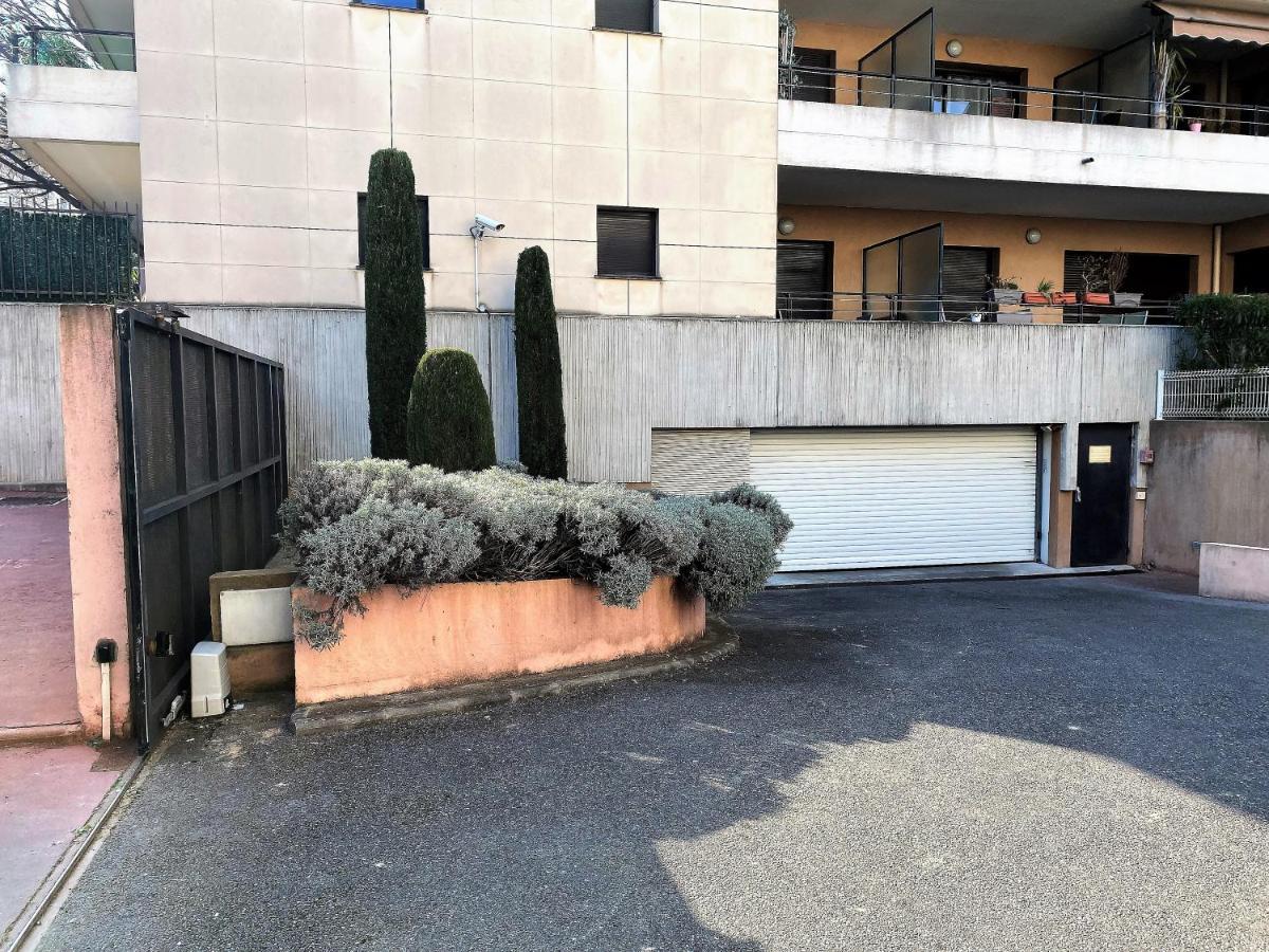 T2 Proche De La Gare, A 10 Minutes A Pieds De La Croisette, Piscine & Parking Dans De Standing Apartment *