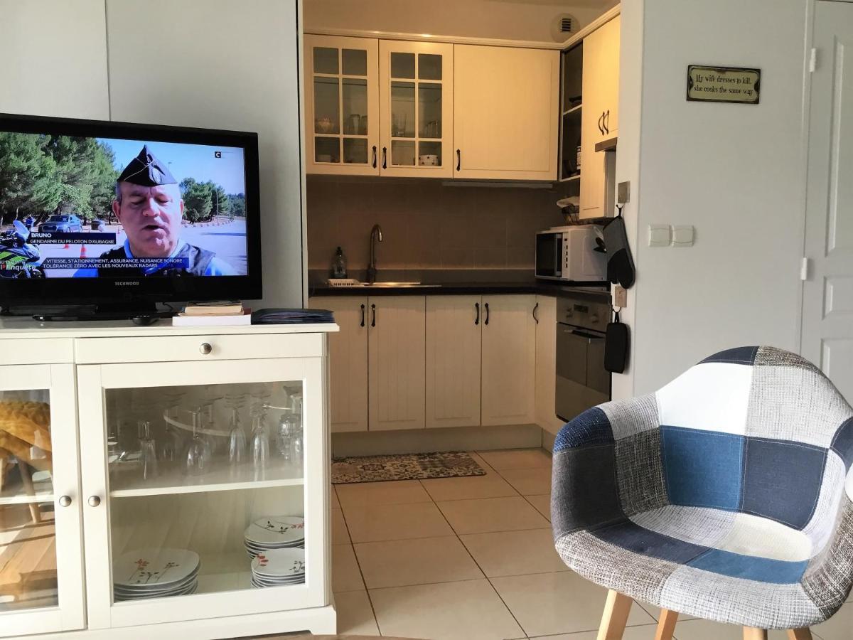 Apartment T2 Proche De La Gare, A 10 Minutes A Pieds De La Croisette, Piscine & Parking Dans De Standing