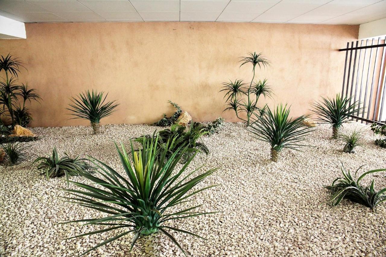 Apartment T2 Proche De La Gare, A 10 Minutes A Pieds De La Croisette, Piscine & Parking Dans De Standing *