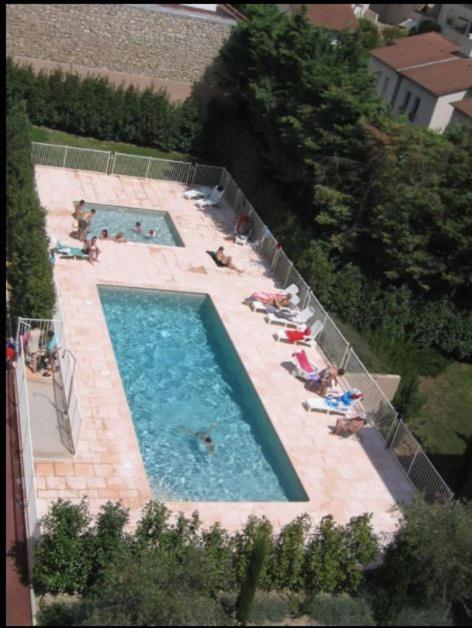 T2 Résidence élégante: Piscine, Parking, Proche Croisette