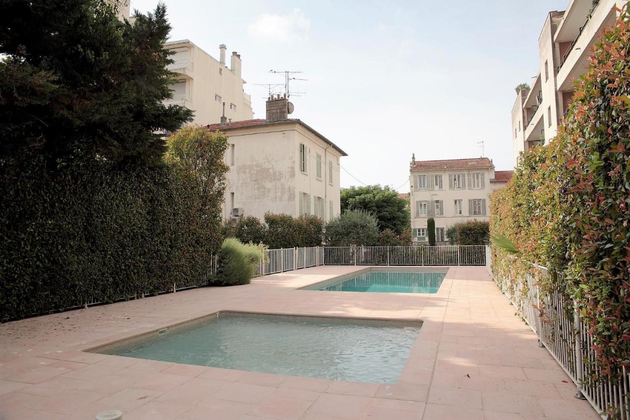 T2 Résidence élégante: Piscine, Parking, Proche Croisette *